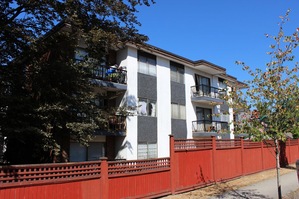 McLean Manor Apartments
1383 East Broadway, Vancouver, BC
30-Suite Rental Apartment | 16,077 SF Site
Recently Updated | Significant Rental Income Upside
SOLD (January 2021)