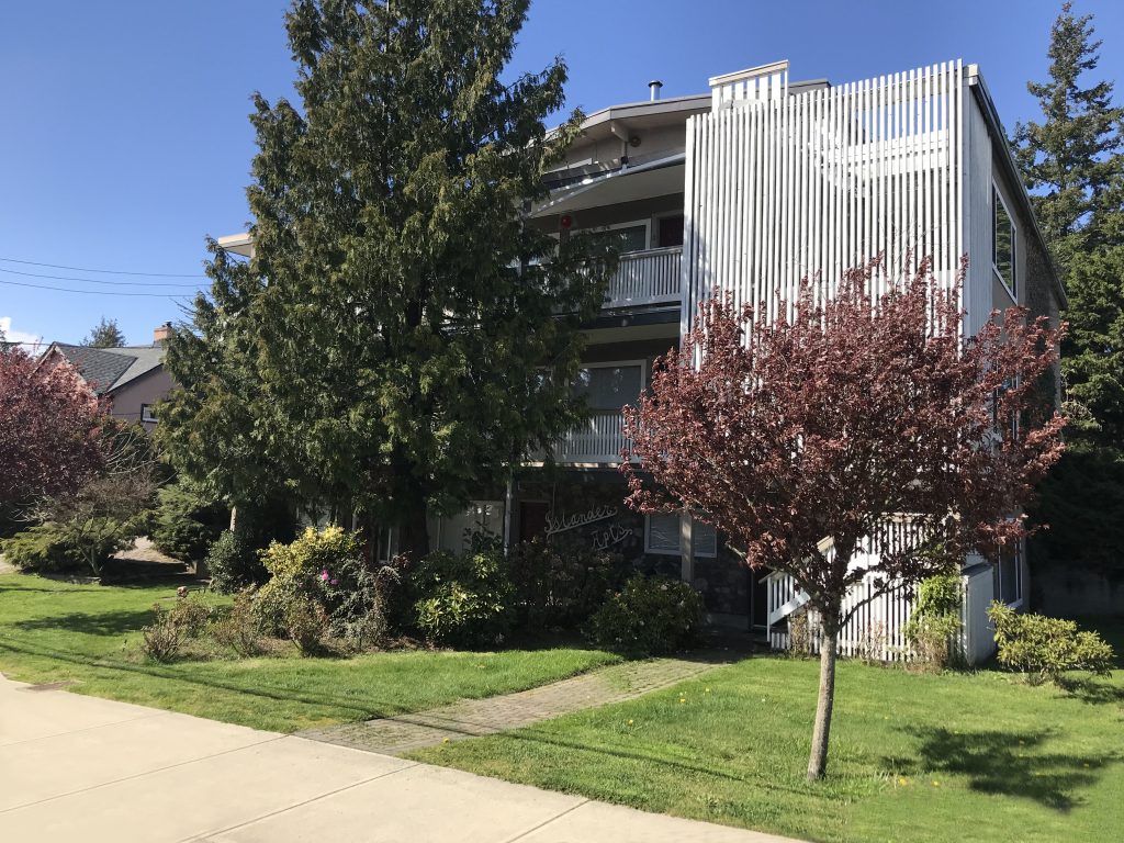 The Islander Apartments
944 Tattersall Drive, Victoria, BC
12 Suites with Penthouse | Excellent Upside & Yield
SOLD: $2,368,750 (2019)