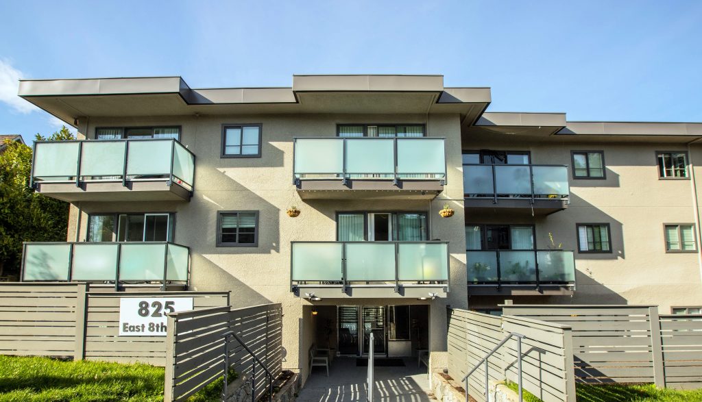 Manhattan Apartments
825 E8th Ave, Vancouver, BC
41 Suite Rental Apartment Building | 20,130 SF Site
Walking distance to SkyTrain Station in Mount Pleasant
Status: SOLD (August 2021)