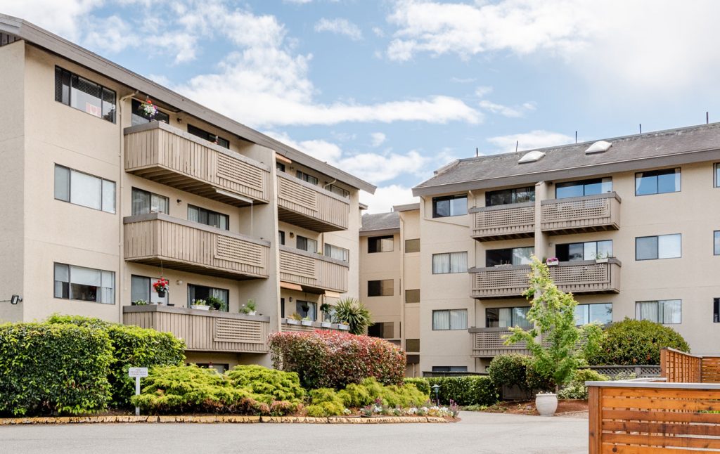 Roberts Manor
2433 Malaview Avenue, Sidney, BC
Improved 60 Suite Rental Building
Located just 25 minutes from Downtown Victoria

Status: SOLD (July 2022) 