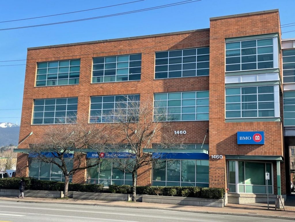 Ground Floor Retail Strata Unit
1460 Main Street, North Vancouver, BC
100% Leased to the Bank of Montreal
Close to Second Narrows Bridge
List Price $3,950,000