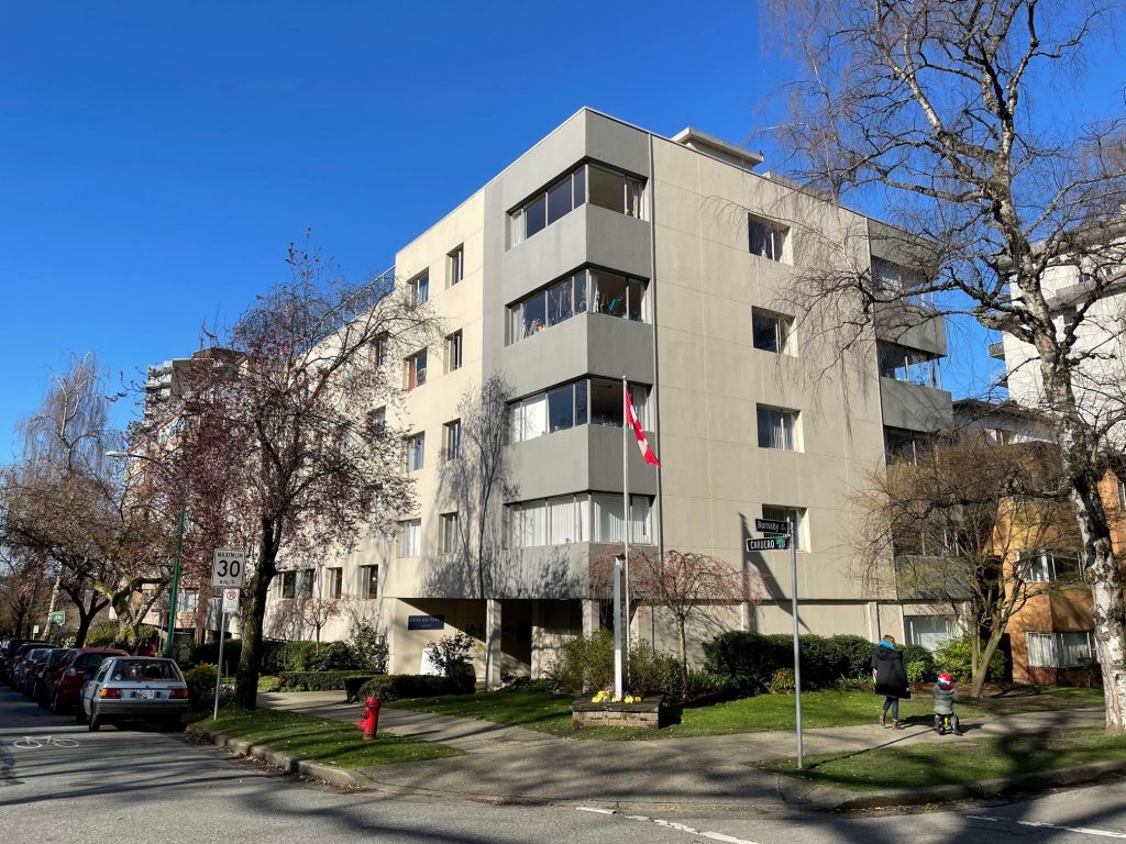 1265 Cardero Street, Vancouver, BC
Apartment Building | 26 Suites
Located steps from English Bay in the West End

Status: SOLD (May 2022)