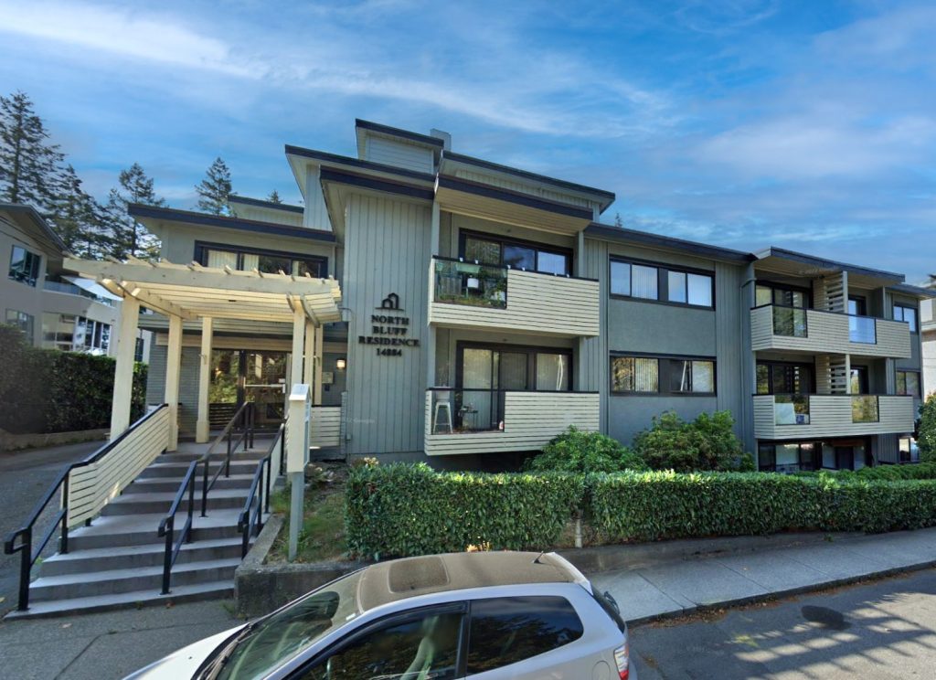 14884 North Bluff Road 
White Rock, BC
Apartment Building | 27 Suites

Status: SOLD (December 2023)