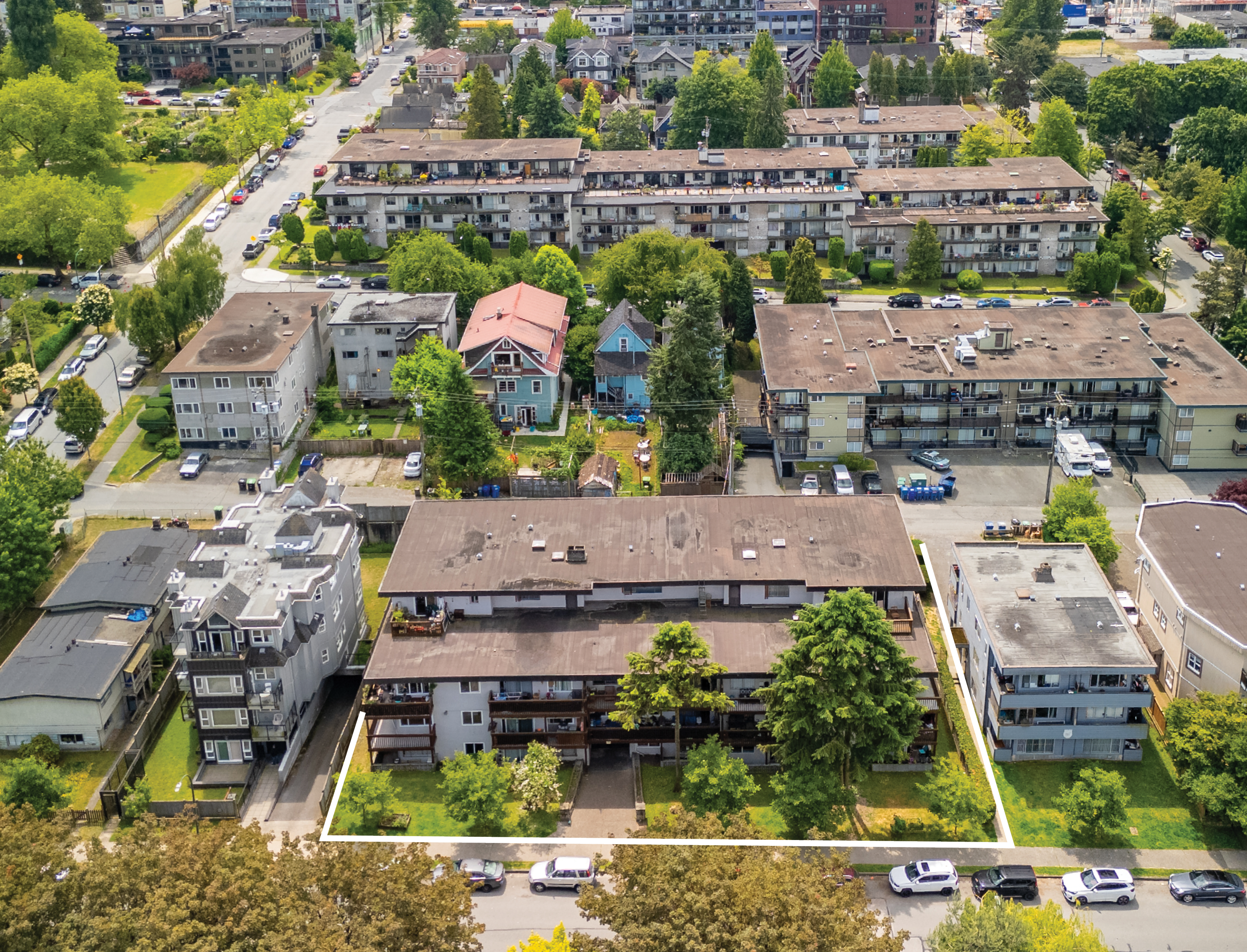 2178 Triumph Street, Vancouver, BC

35 Unit Multi-family Opportunity with significant rental upside and redevelopment potential

List Price: $9,950,000 | $285,000 per Unit
